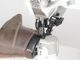 Одноигольная машина с колонковой платформой Durkopp Adler 888-160020 Одноигольная машина с колонковой платформой Durkopp Adler 888-160020